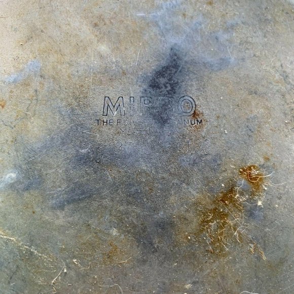Vintage Mirro Aluminum 2 Quart Pan with lid 372M - Picture 4 of 7